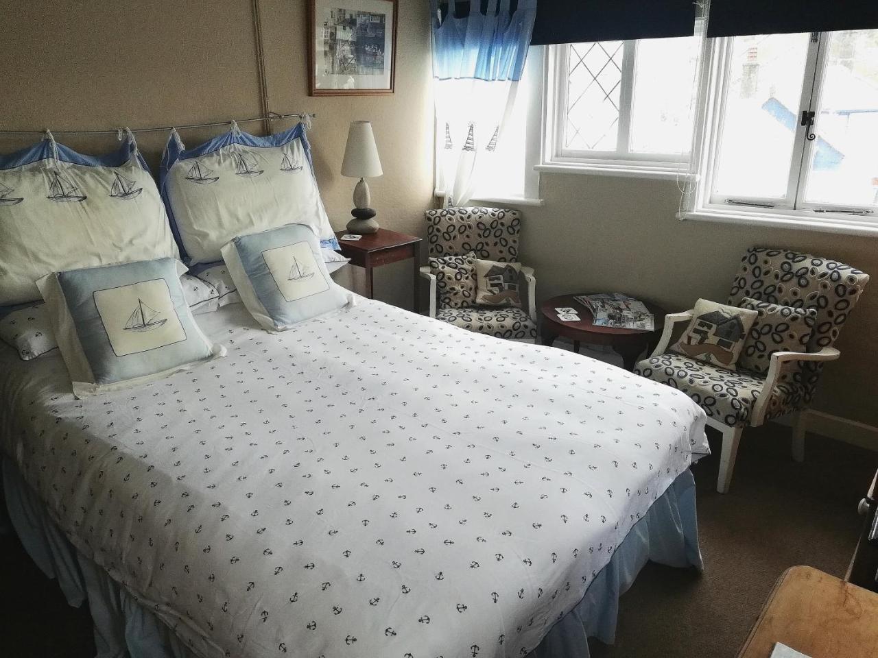 The House On The Props Bed & Breakfast Polperro Ruang foto