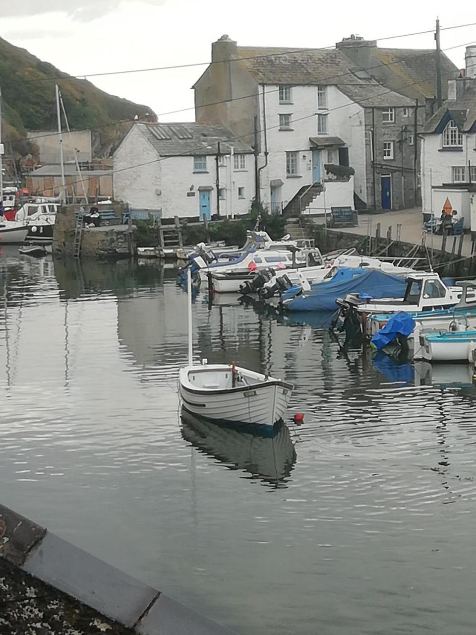 The House On The Props Bed & Breakfast Polperro Bagian luar foto