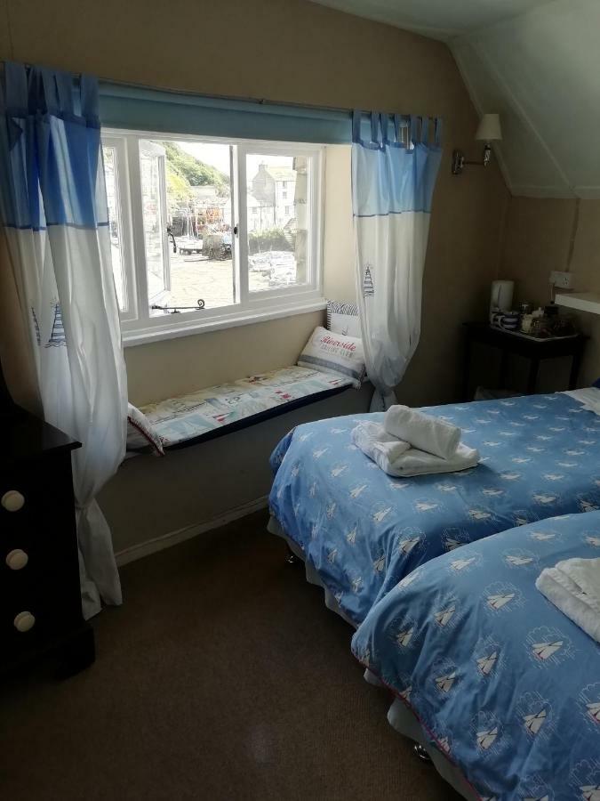 The House On The Props Bed & Breakfast Polperro Ruang foto